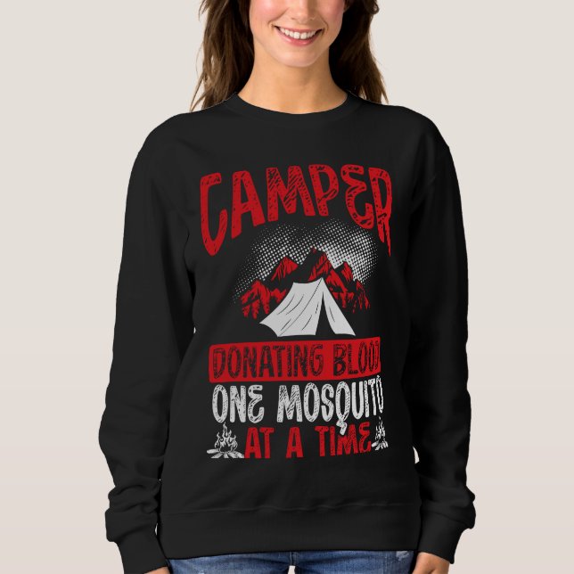 Camper Donating Blood One Mosquito At A Time Campi T Shirt (Framsida)