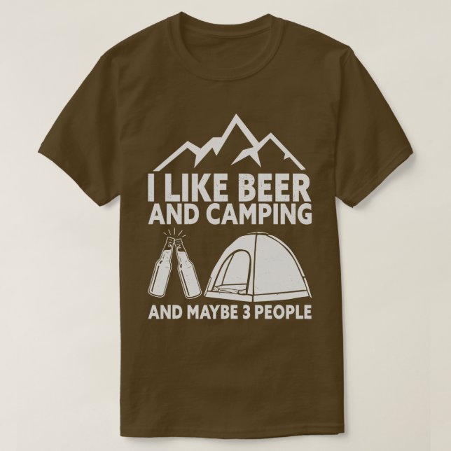 Camper Drinking Beer Wilderness Campfire T Shirt (Design framsida)