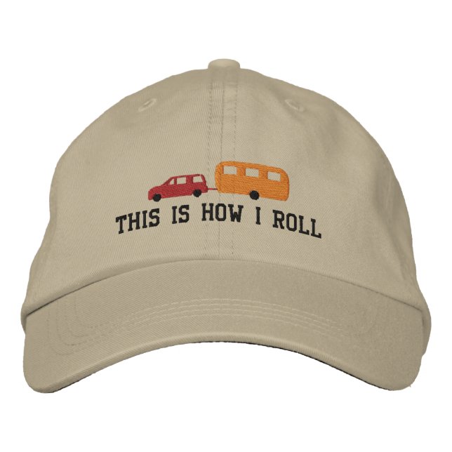 Camper Trailer och bil så här rullar jag Broderad Keps (Framsida)