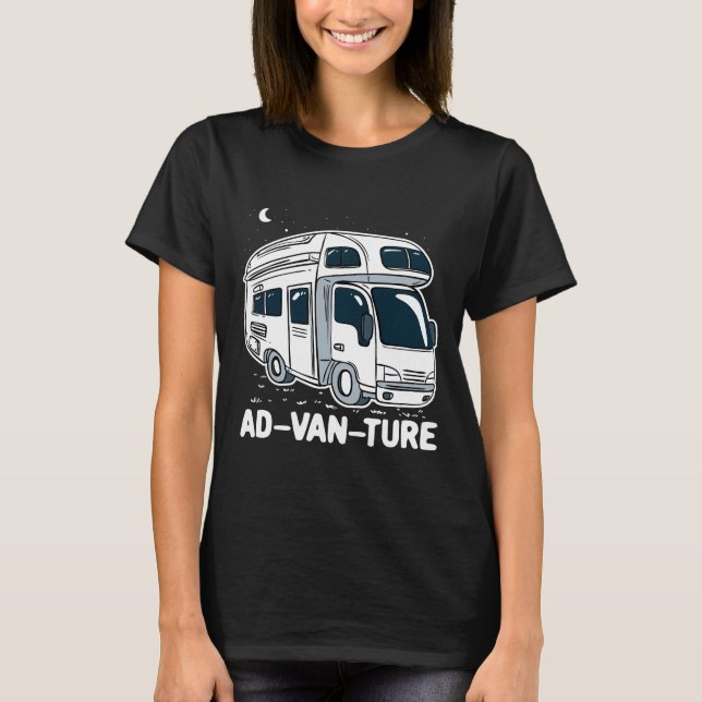 Camper Van Camping Äventyr Gag T Shirt (Framsida)