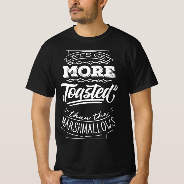 Campfire Camping toasted Marshmallows T Shirt (Framsida)
