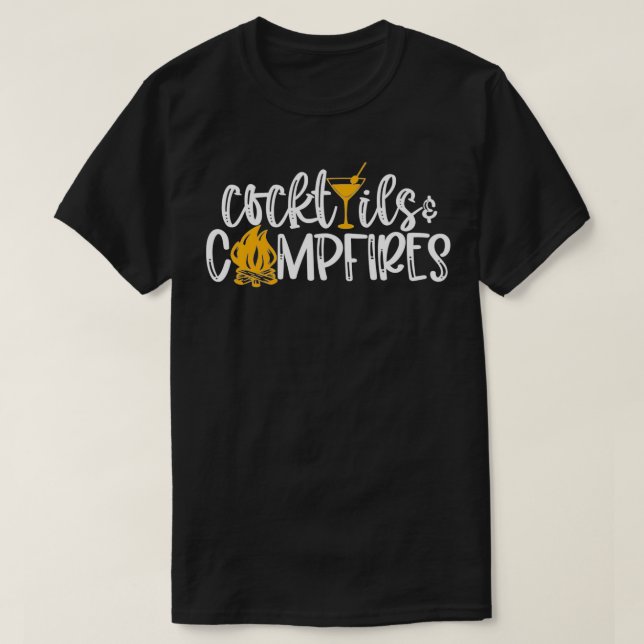 Campfire & Cocktails Camping  T Shirt (Design framsida)