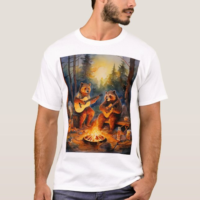 "Campfire Critters: Superskoj Animal Camping Shena T Shirt (Framsida)