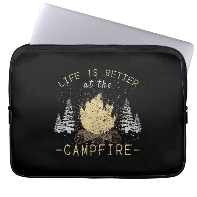Campfire - Livet är bättre av Campfire Laptop Fodral (Framsidan)