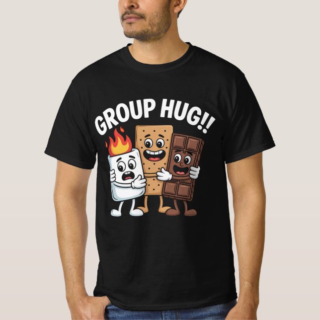 Campfire S’mores Vibes Funny Group Hug Camping Tee (Framsida)