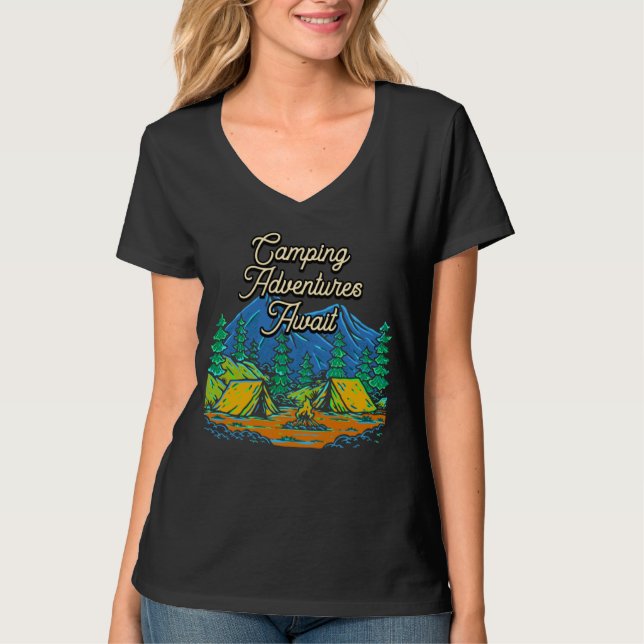 Camping Adventures Await Camper Vacation Camp Trip T Shirt (Framsida)