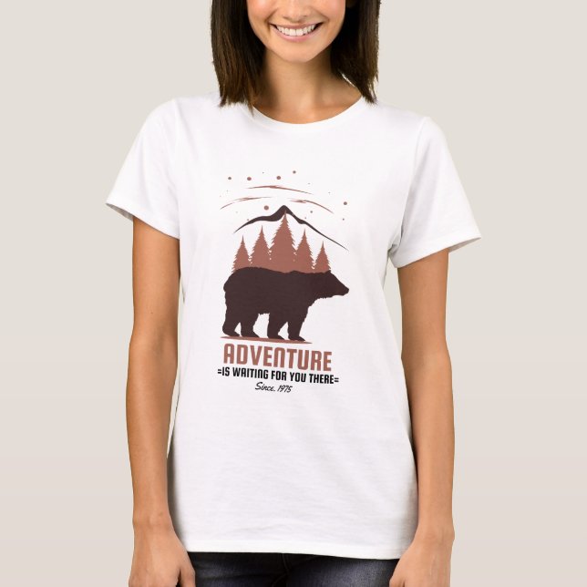 Camping and Äventyr Funny T Shirt (Framsida)