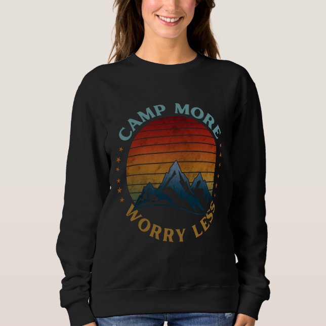 CAMPING ÄR BÄST, OROA DIG MINDRE  T SHIRT (Framsida)
