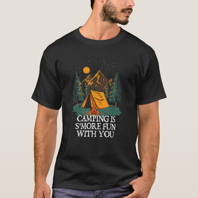 Camping är mer Roligt med Camper Par Camp T Shirt (Framsida)
