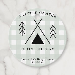 Camping baby shower på svenska gåvor etiketter