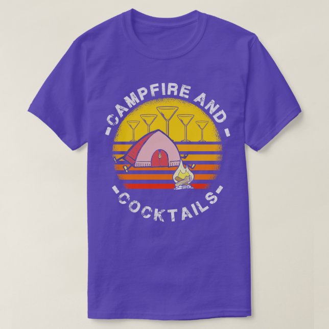 Camping Campfire and Cocktails T Shirt (Design framsida)