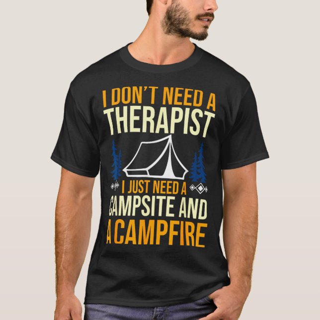 Camping campingen lägerliv skog camping  t shirt (Framsida)