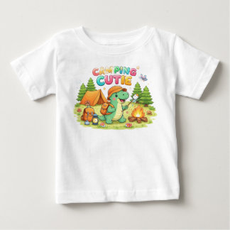 Camping Cutie – Sött Bebis Unisex Utomhusäventyr T Shirt