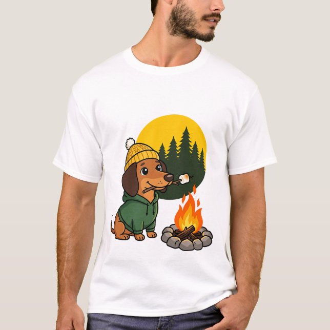 Camping Dachshund som grillar marshmallow T Shirt (Framsida)
