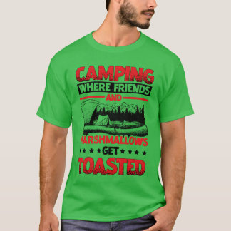 Camping där vänner och marshmallows grillas t shirt