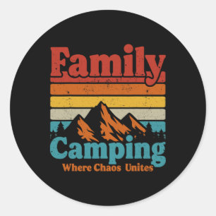 Camping Family Camping Chaos Unites Lycklig Camper Runt Klistermärke