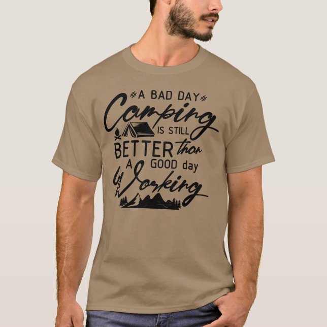 camping he is the best retro t shirt (Framsida)
