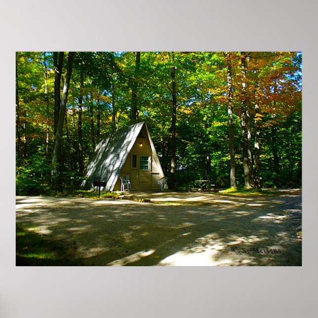 Camping in an A-Ram Cabin Poster (Framsidan)