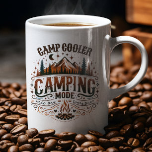 Camping-läge, Retro-typografi Camping-symboler Kaffemugg