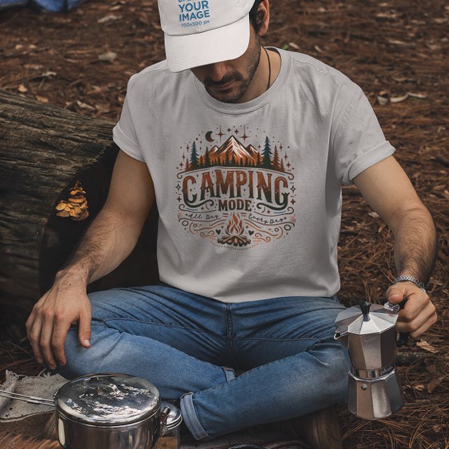 Camping Modern Retro Typografi T Shirt (Skapare uppladdad)