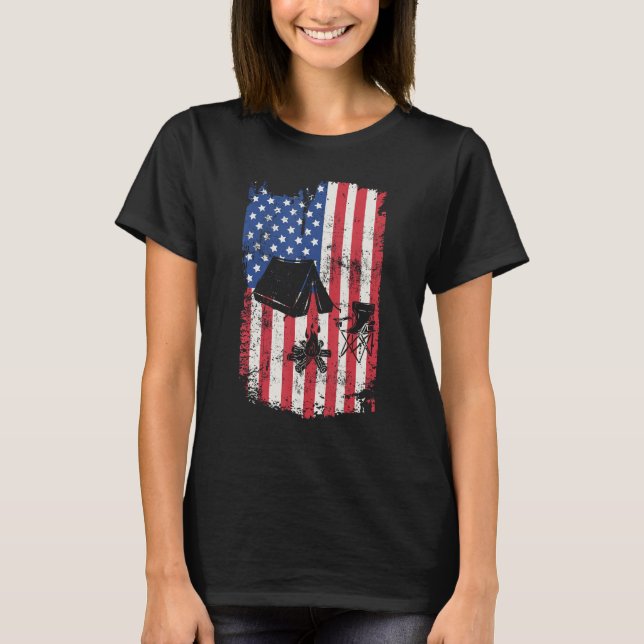 Camping USA American flag 4th Of July Outdoor Camp T Shirt (Framsida)
