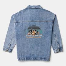 Campingdesign med en söt björn, vintage bil.