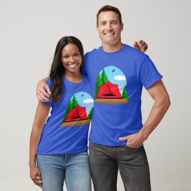 Campsite with Evergreen Träd T Shirt (Unisex)