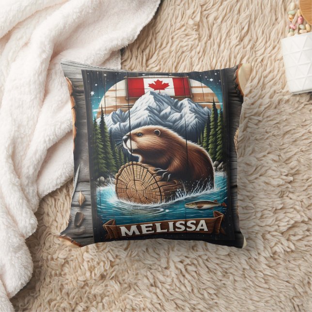 Canadian Beaver on Log with Mountain Background Kudde (Filt)