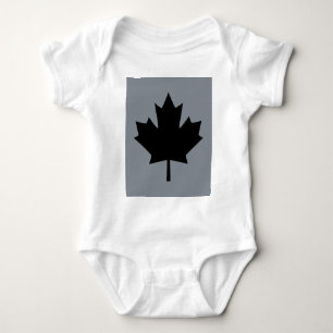 Canadian Black Maple Löv Design T-shirt