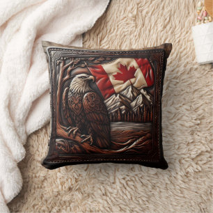 Canadian Eagle Relief Sculpture with Flagga Kudde