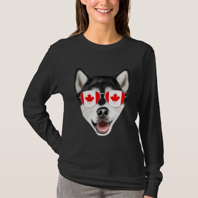 Canadian Flag Alaskan Malamute Dog Canada Pocket T Shirt (Framsida)