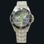 CANALS ARMBANDSUR<br><div class="desc">Kanalbåtar, som i Förenade kungariket kallas smalbåtar, användes ursprungligen för att transportera varor runt land. De används nu främst för fritid och lockar människor från hela världen att njuta av vår landsbygd. Dessa båtar ser mycket söt ut med sina ljusa färgader, traditionellt blåa, röda eller grönt. Blommor och slottsdesigner är...</div>
