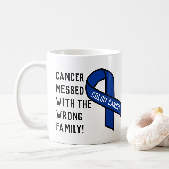 Cancer röra med den fla familjen (kolonet) kaffemugg (Med munk)
