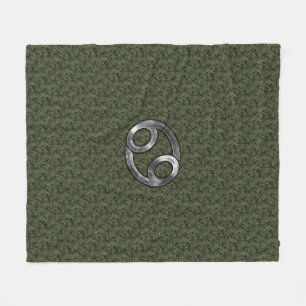 Cancer Zodiac-symbol på Grönt Digital Camo Fleecefilt