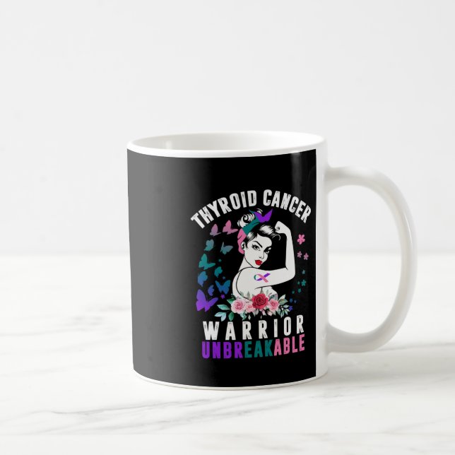 Cancermedvetande om kvinnans Lila Rosa  om kvinnli Kaffemugg (Höger)