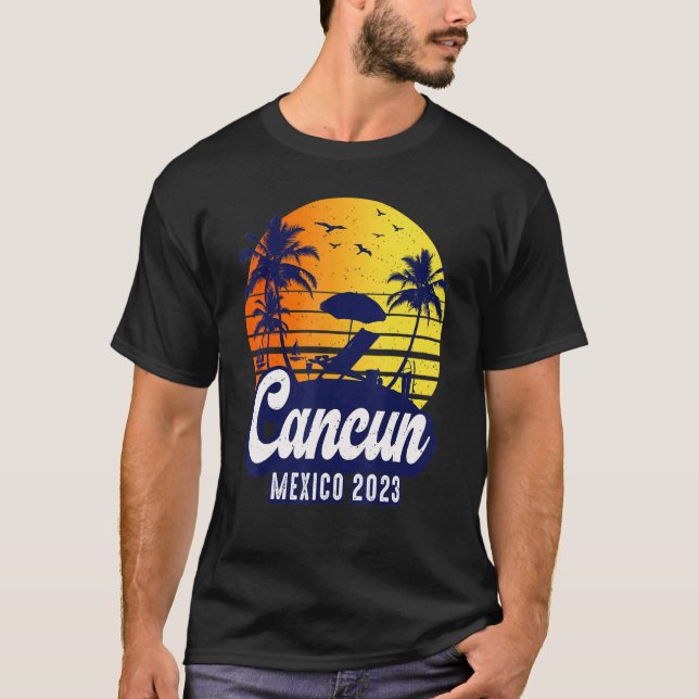 Cancun 2023 Mexico Sunset Beach Retro T Shirt (Framsida)