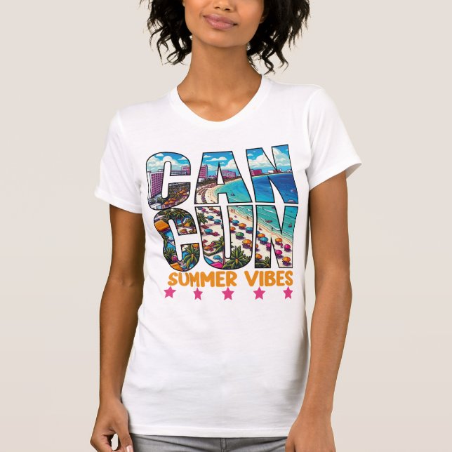 Cancun Beach Bliss Family Vacation Essentials T Shirt (Framsida)