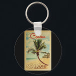 Cancun Handflatan Träd Vintage resor Nyckelring<br><div class="desc">En unik och modern teckning från Cancun Mexiko i mitten av århundradet i vintage resor poster stil. Den har en böjd handflatan träd på sandstranden med hav under ett blått grumligt himlar.</div>