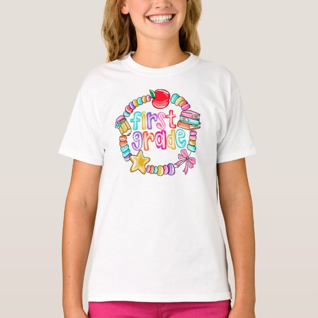 Candy Bracelet Colorful First Grade T Shirt (Framsida)
