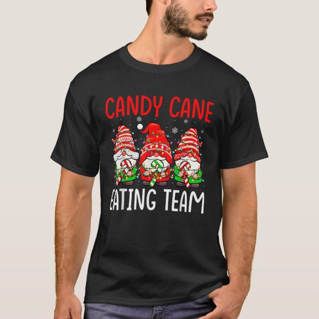 Candy Cane Eating Team Christmas Three Gnomes Love T Shirt (Framsida)