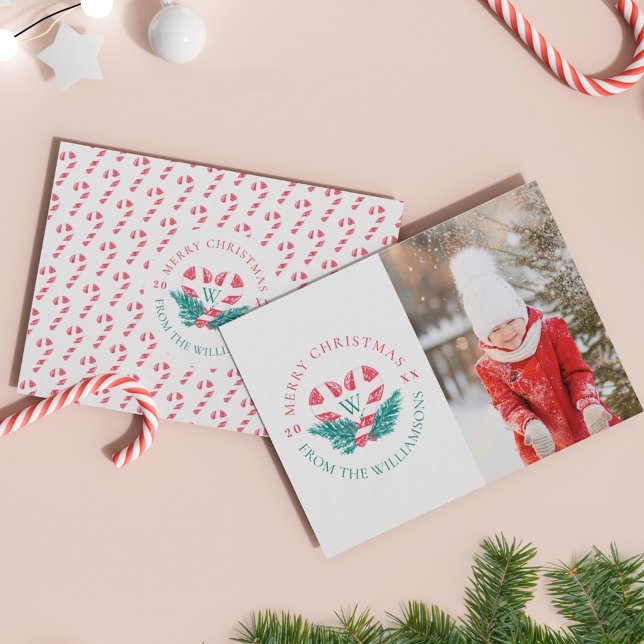 Candy cane Heart Grönt Gräs julfotfoto Vapensköld  Julkort (Candy Cane Heart Green Pine Christmas Crest Photo Holiday Card)
