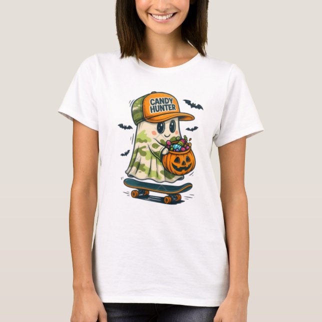 Candy Hunter Skateboarding Ghost Halloween T-Shirt (Framsida)