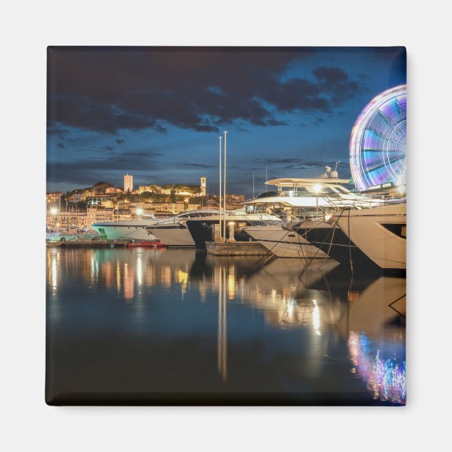 Cannes city i nattportvyn magnet (Framsidan)
