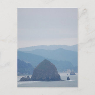 Cannon Beach Haystack i dimman Vykort