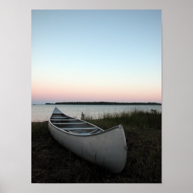 Canoe on Beach at Twilight Poster (Framsidan)