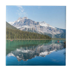 Canoe on berömd Emerald Sjö-Yoho NP, Kanada Kakelplatta