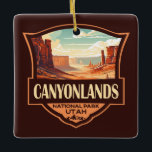 Canyonlands nationalpark Illustration Retro<br><div class="desc">Konstruktion för vektorkonst i Canyonlands. Parken är känd för sitt dramatiska ökenlandskap som koloradfloden utgör. Ön i Himlar är en stor,  planfull mesa med panoramabläckage.</div>