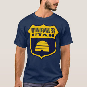 Canyonlands nationalpark Utah Retro Flagga Shield T Shirt