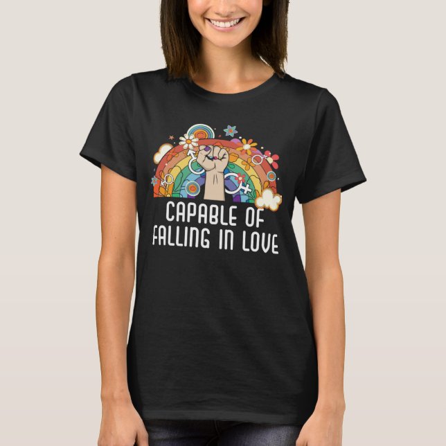 Capable Of Falling In Love Bisexual Pride Bisexual T Shirt (Framsida)