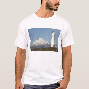 Cape Egmont Lighthouse och Mt Taranaki / Mt Tee